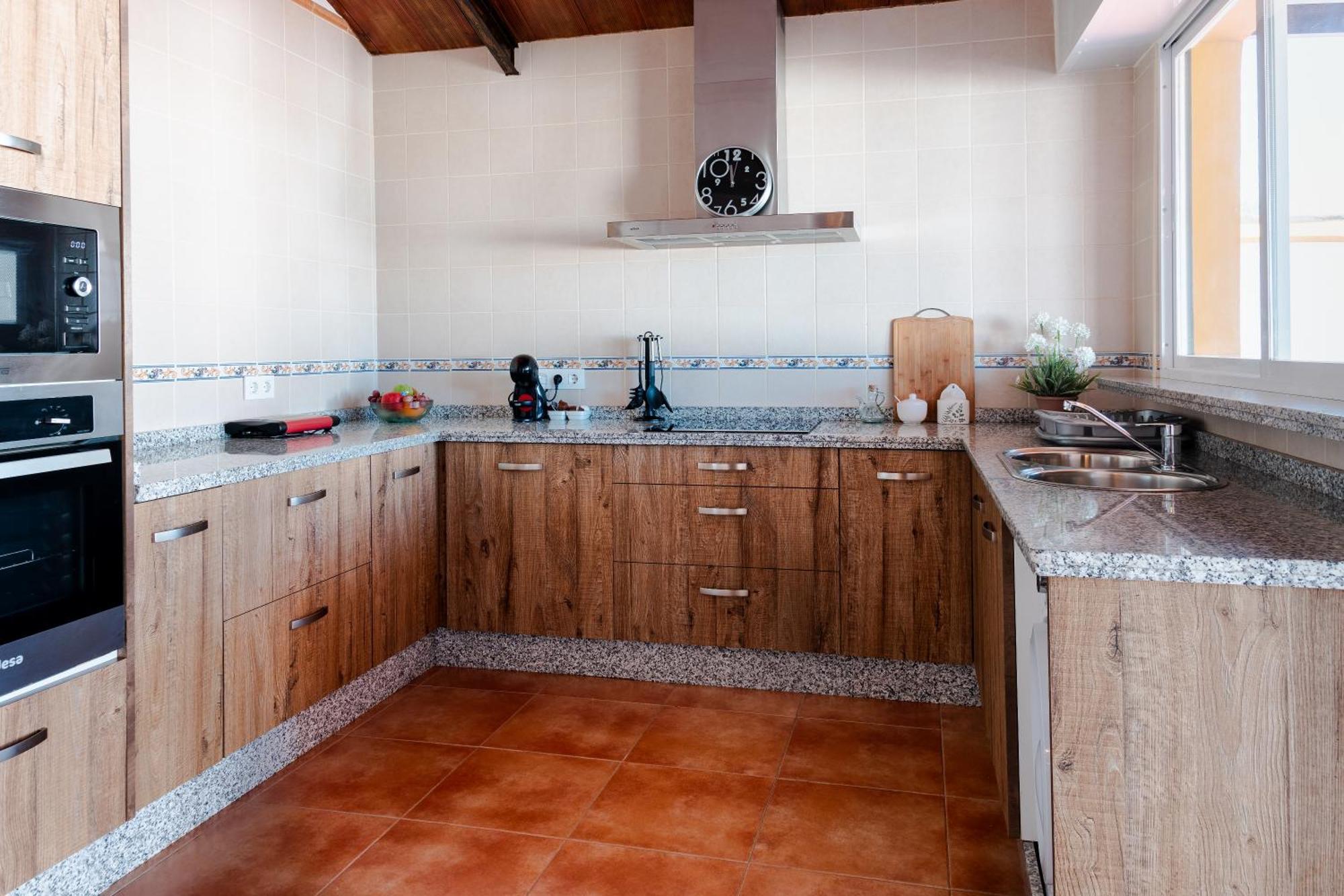 Con Piscina, Barbacoa, Aire Acondicionado, Wifi De Alta Velocidad, Cocina Exterior Y Parking Сasa de vacaciones Córdoba