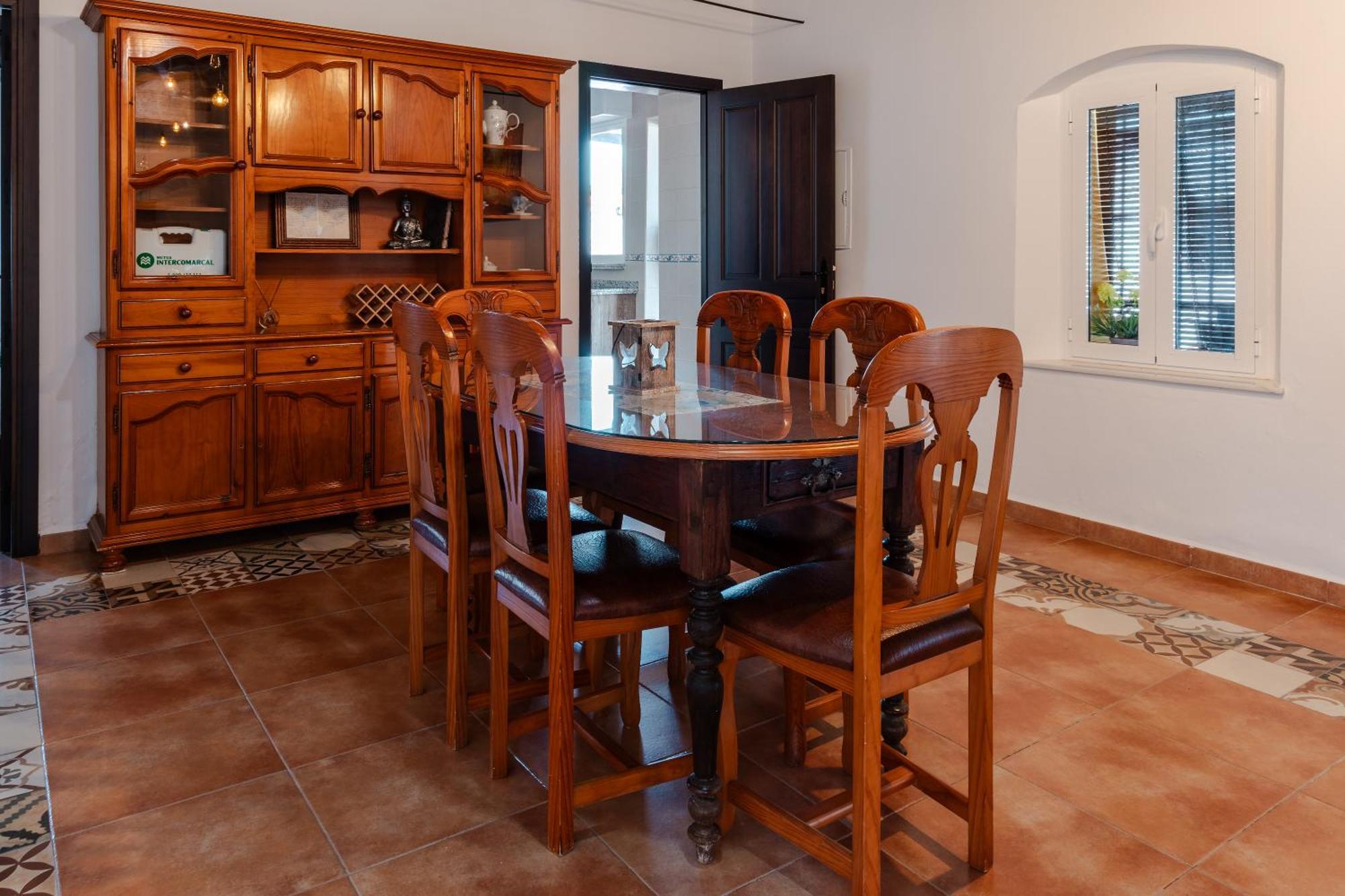 Сasa de vacaciones Con Piscina, Barbacoa, Aire Acondicionado, Wifi De Alta Velocidad, Cocina Exterior Y Parking