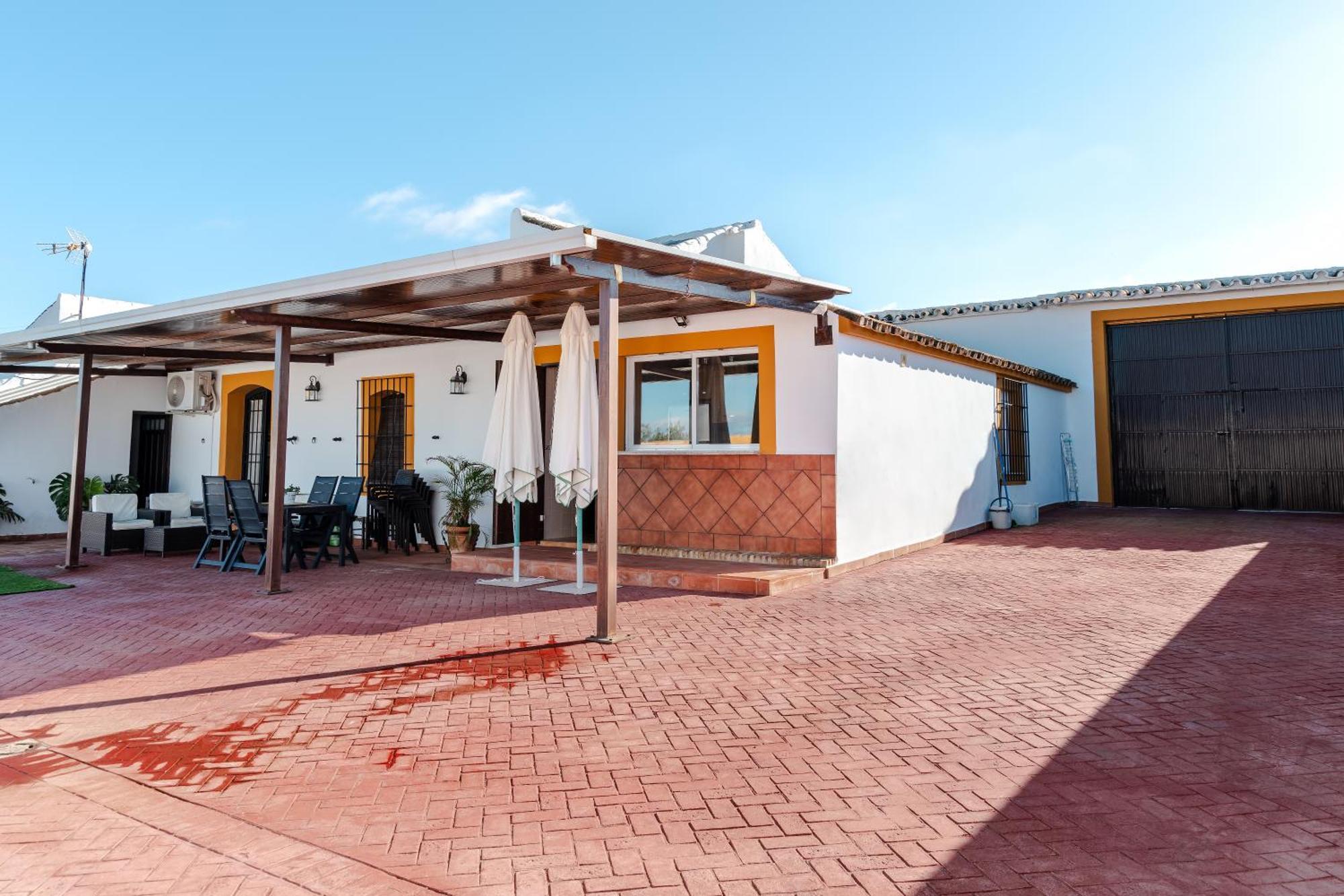 Con Piscina, Barbacoa, Aire Acondicionado, Wifi De Alta Velocidad, Cocina Exterior Y Parking Сasa de vacaciones *