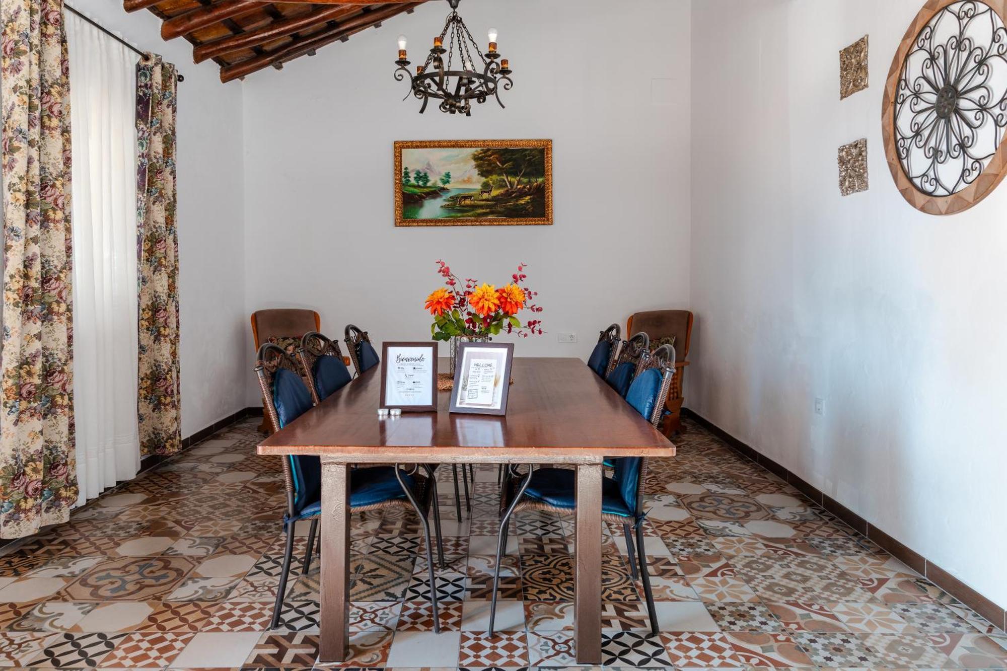Сasa de vacaciones Con Piscina, Barbacoa, Aire Acondicionado, Wifi De Alta Velocidad, Cocina Exterior Y Parking *