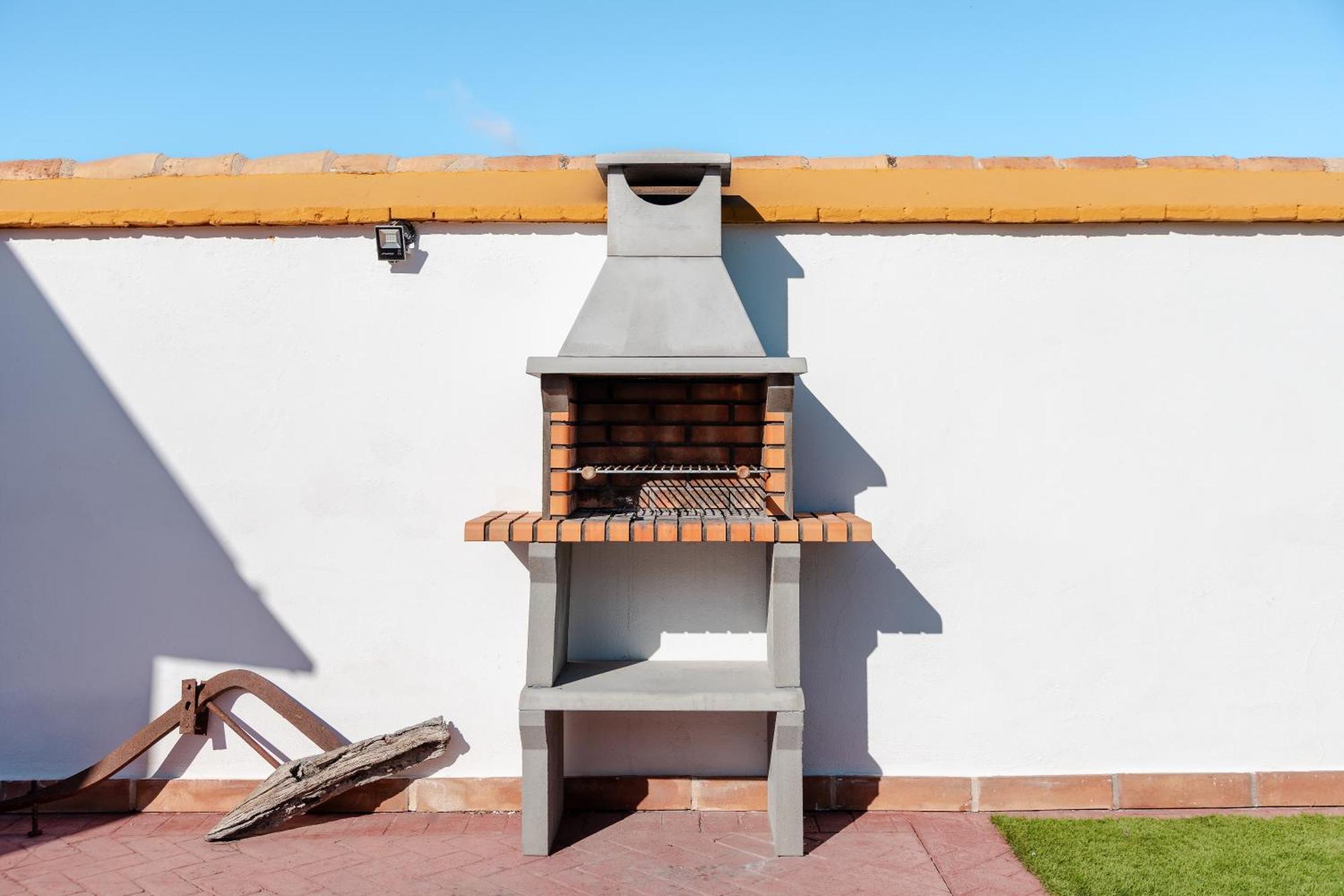 Сasa de vacaciones Con Piscina, Barbacoa, Aire Acondicionado, Wifi De Alta Velocidad, Cocina Exterior Y Parking *