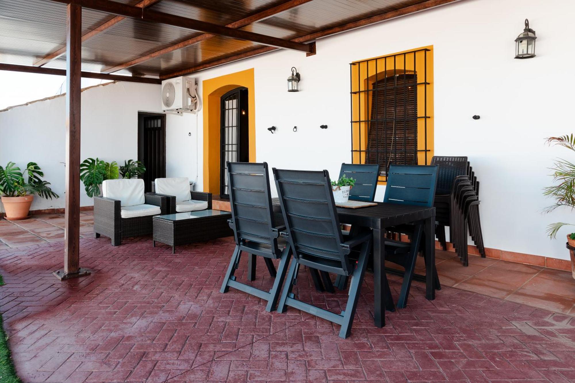 Con Piscina, Barbacoa, Aire Acondicionado, Wifi De Alta Velocidad, Cocina Exterior Y Parking Сasa de vacaciones