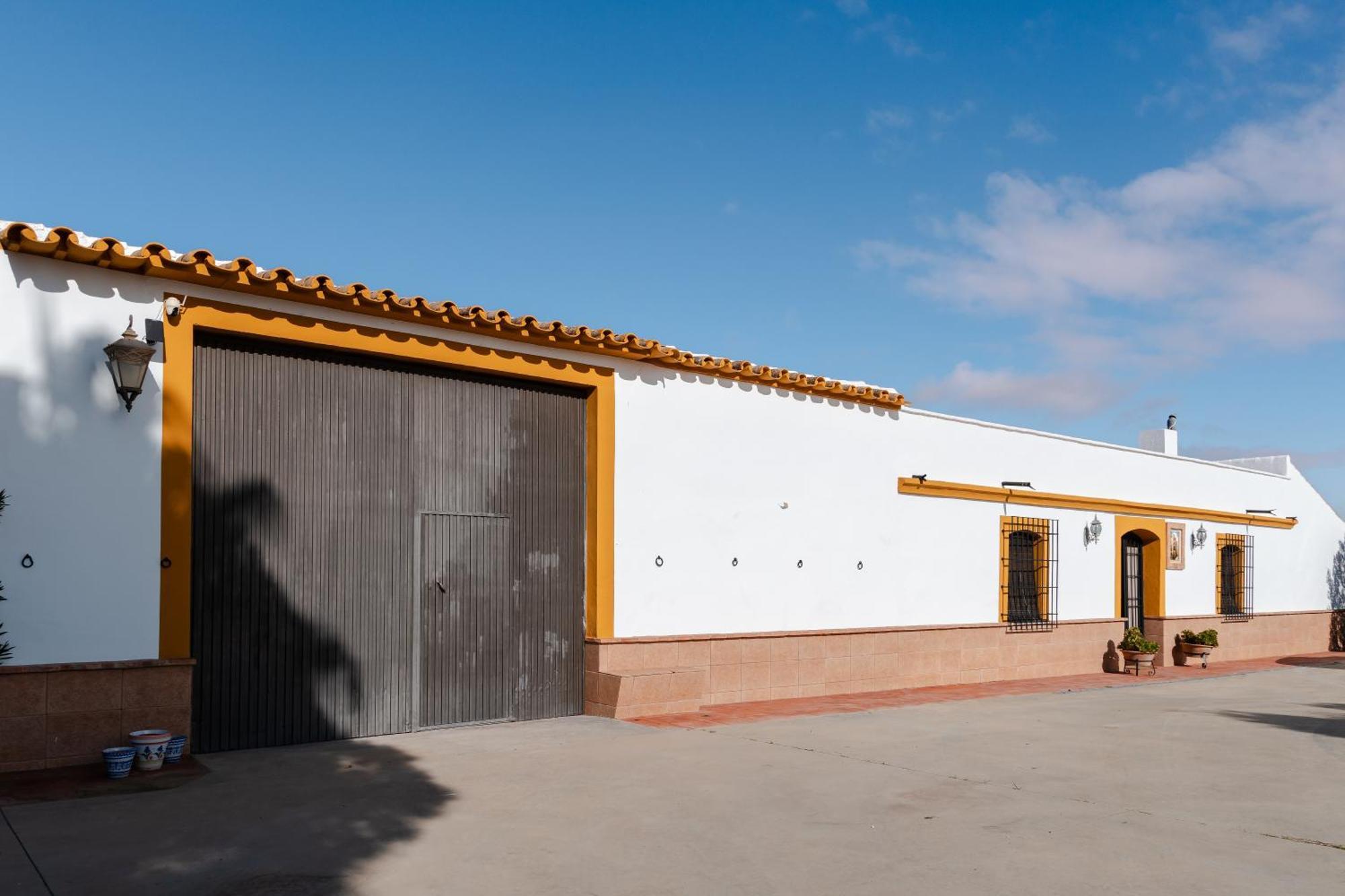 Сasa de vacaciones Con Piscina, Barbacoa, Aire Acondicionado, Wifi De Alta Velocidad, Cocina Exterior Y Parking Córdoba