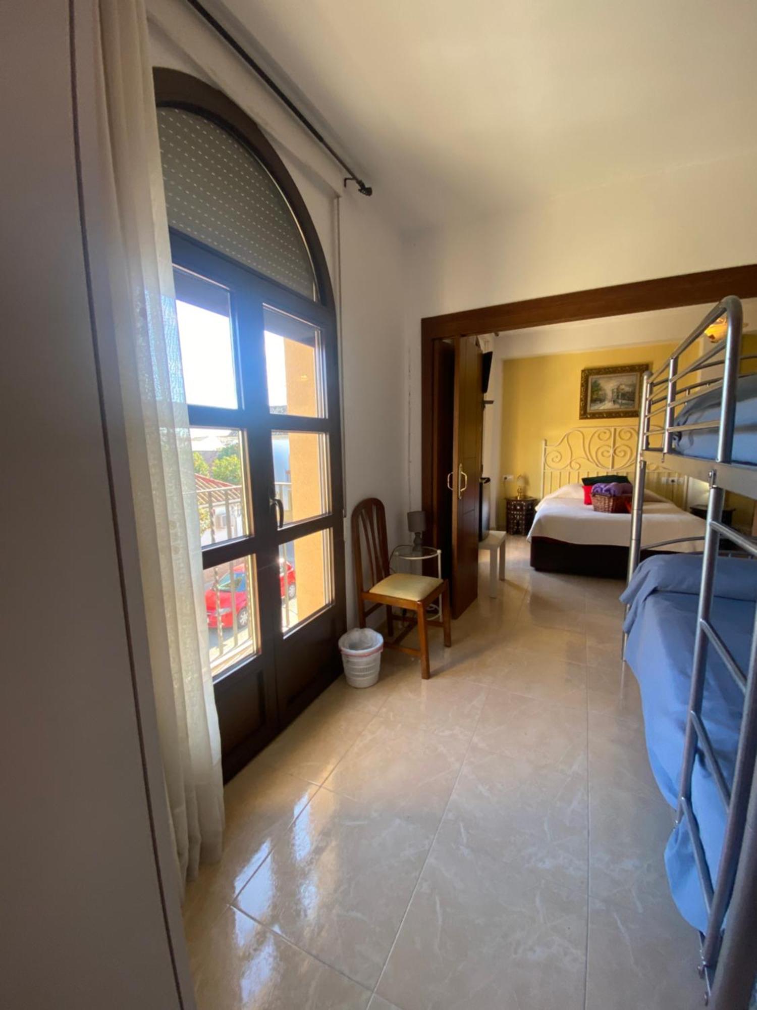 Alyana Hostel *