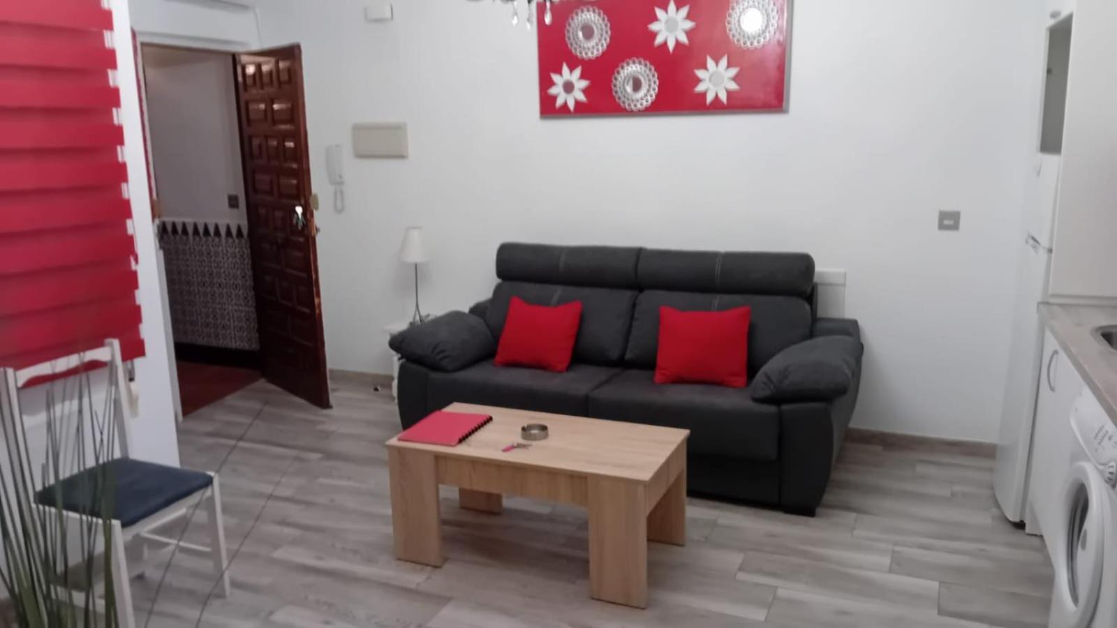 Pompeyos Apartment *