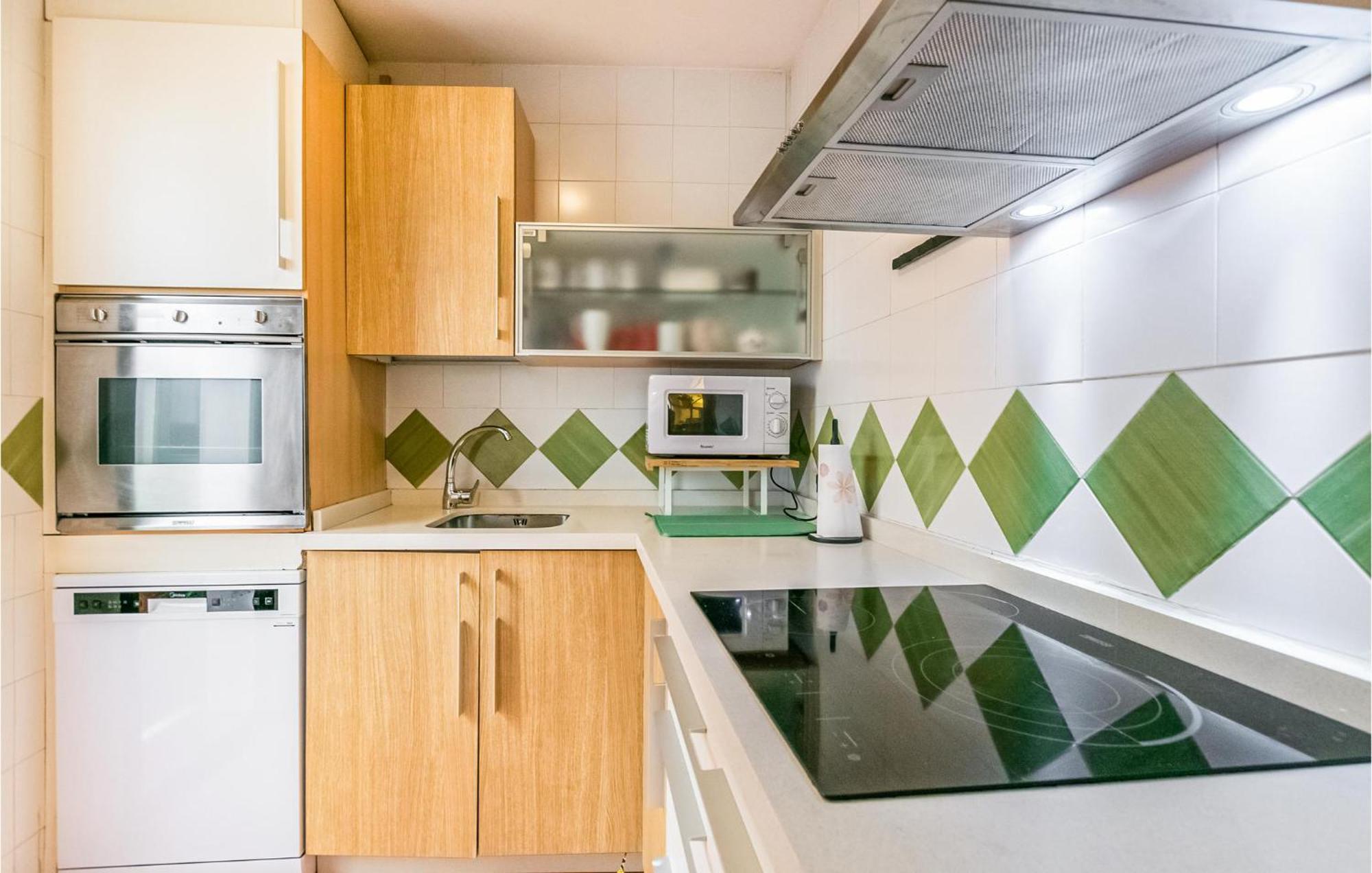 Apartamento Lovely In With Kitchen