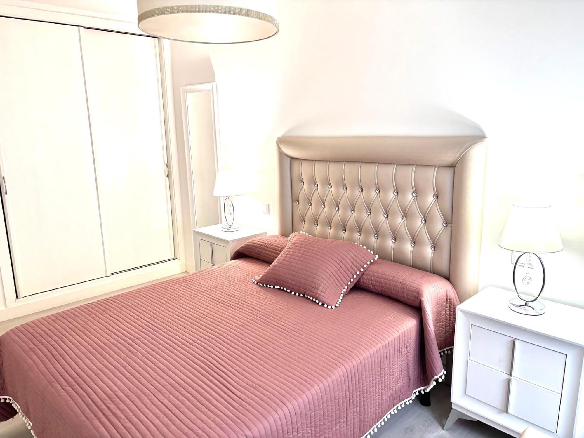 Apartamento Free Parking & & Near Train Station