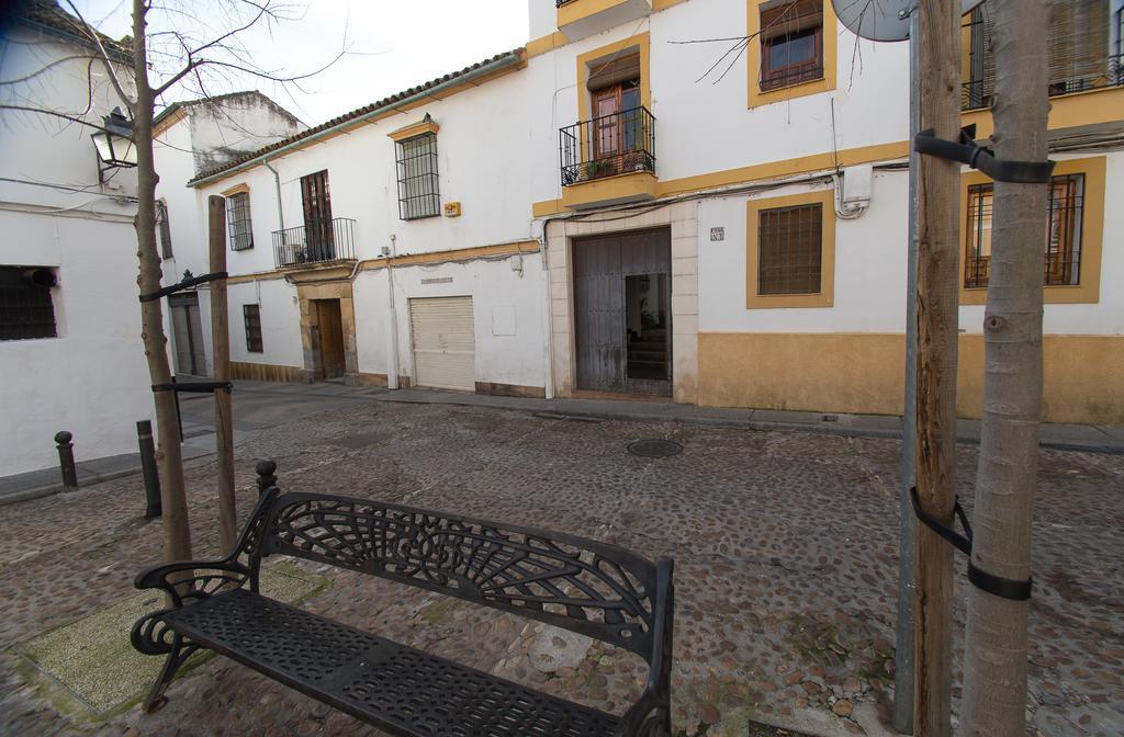 Plaza Abades 7