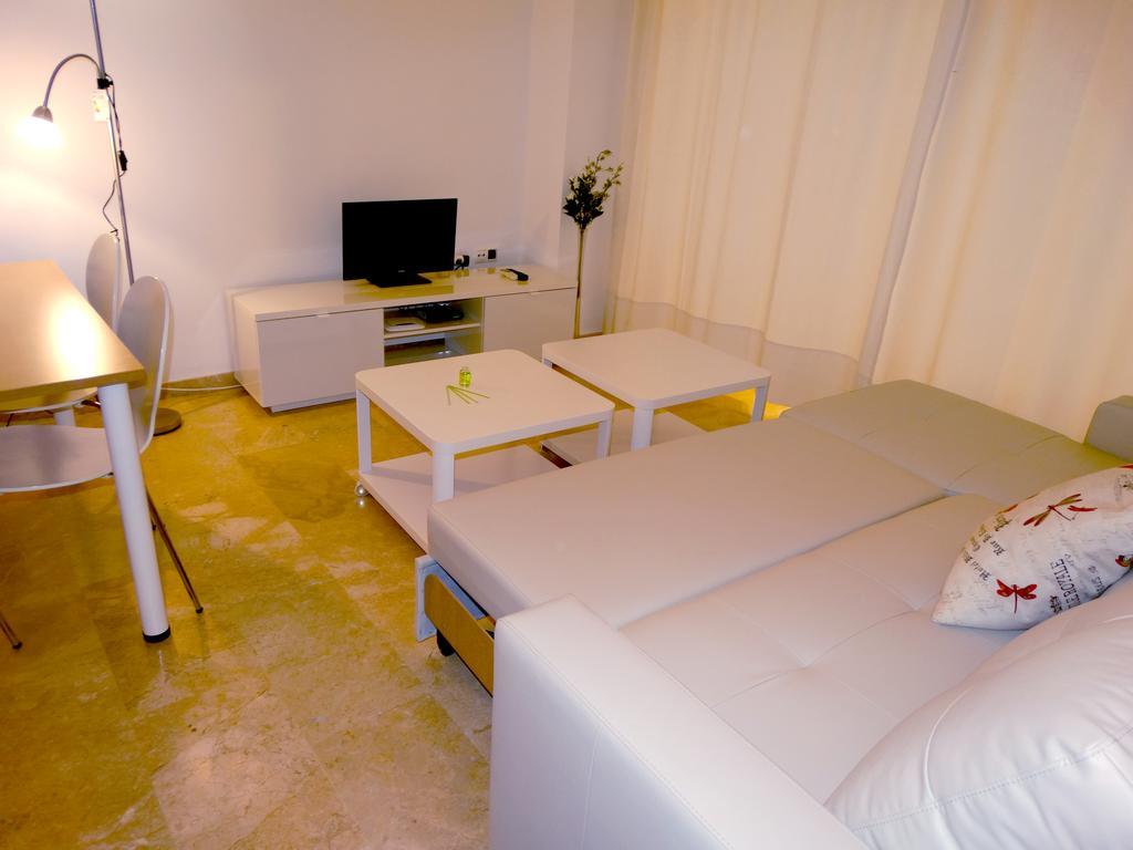 Minimalist Loft Center By Gms *