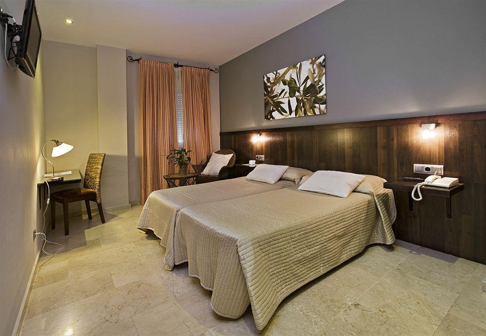 Oasis Hotel