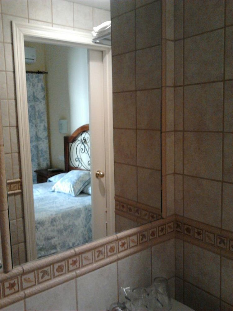 Azahar Pensión Córdoba