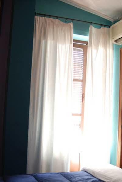 Hostal Funky By Arc House Guest house 2*
