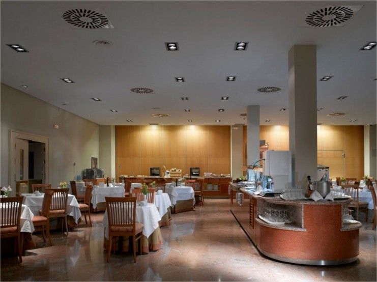 Hotel De 4*