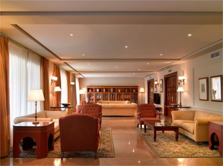 Hotel De 4*