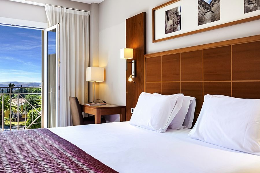 Hotel Exe Adelfas 4*