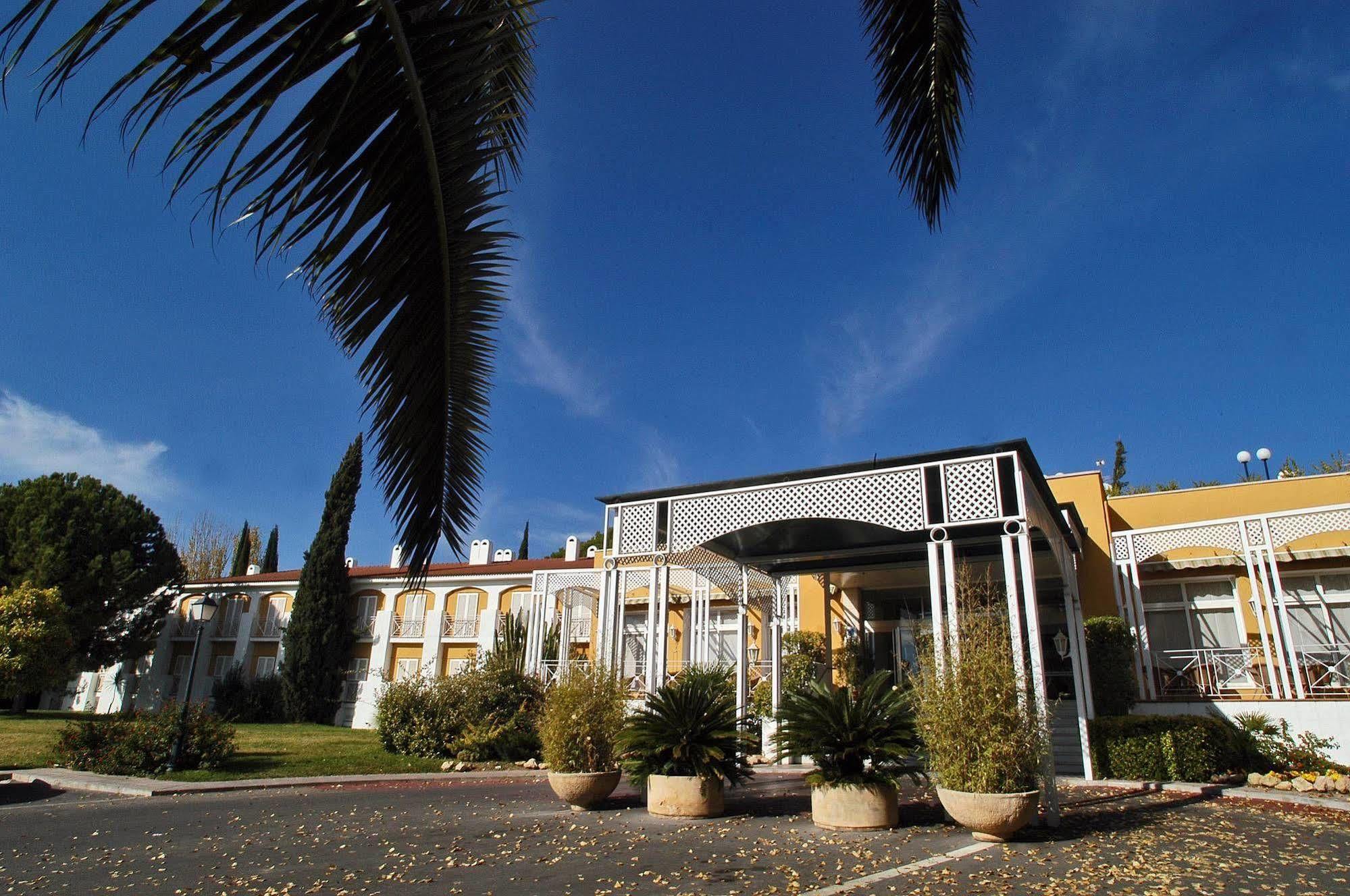 Exe Adelfas 4*