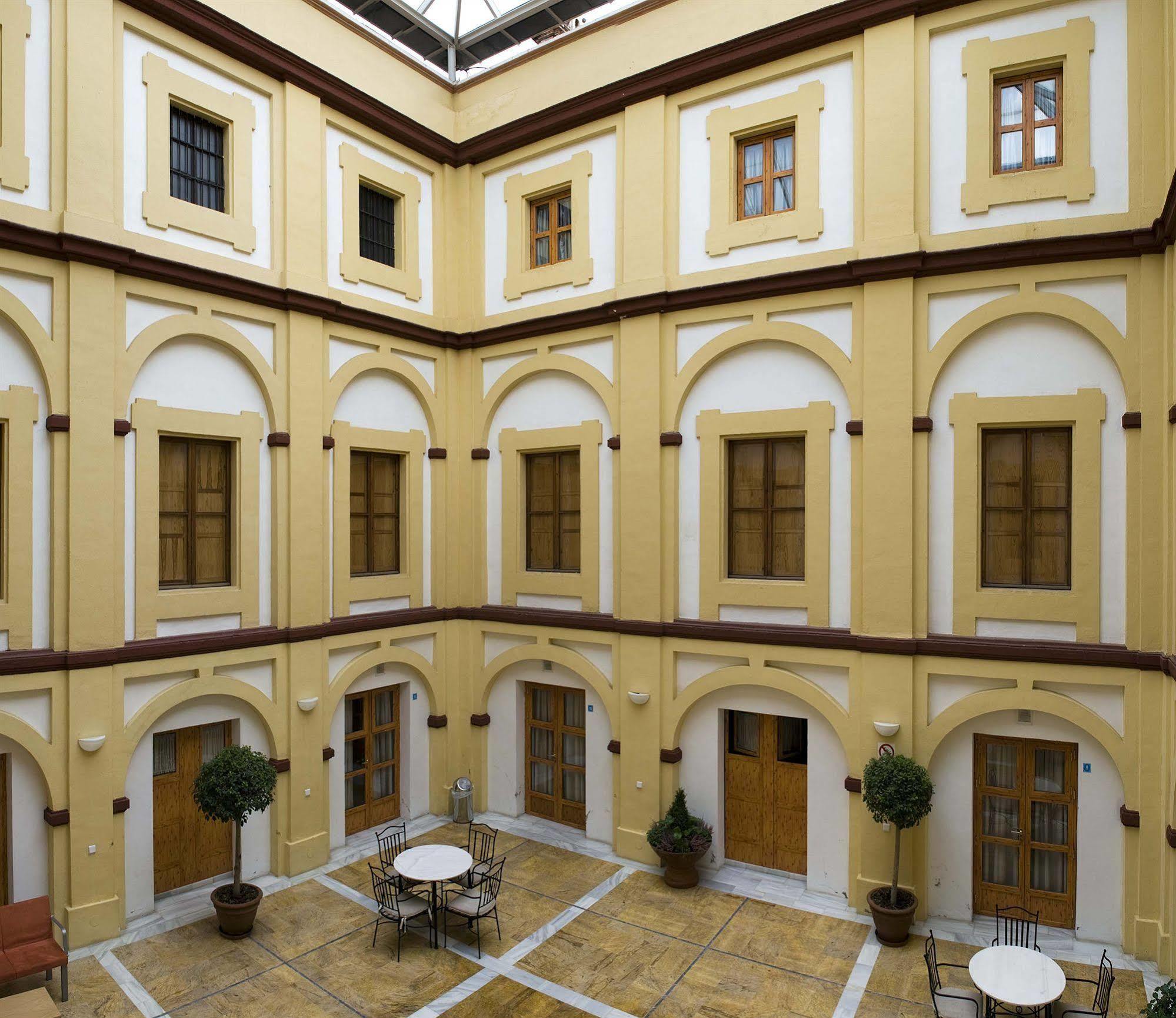 Hostel Inturjoven *