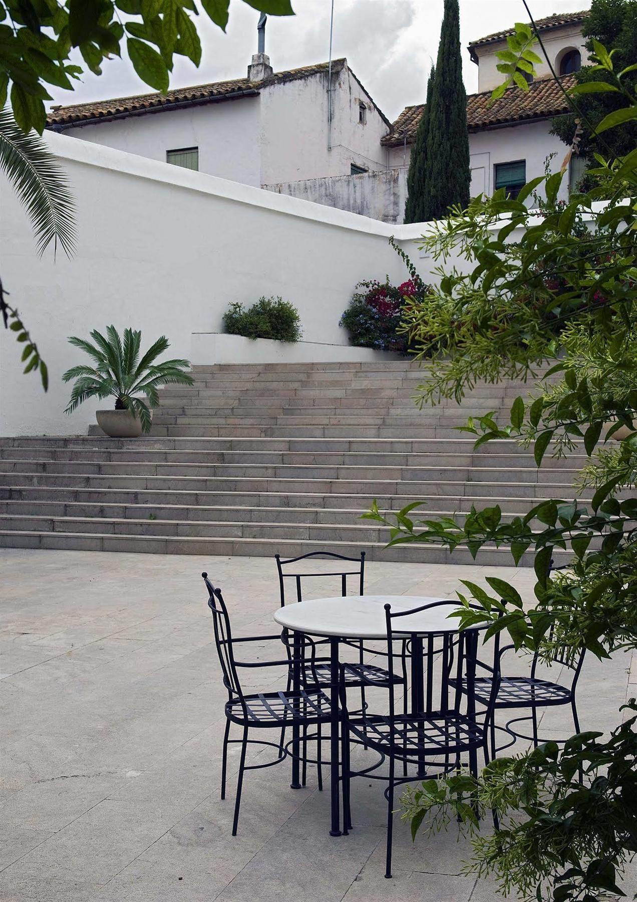 Inturjoven Hostel