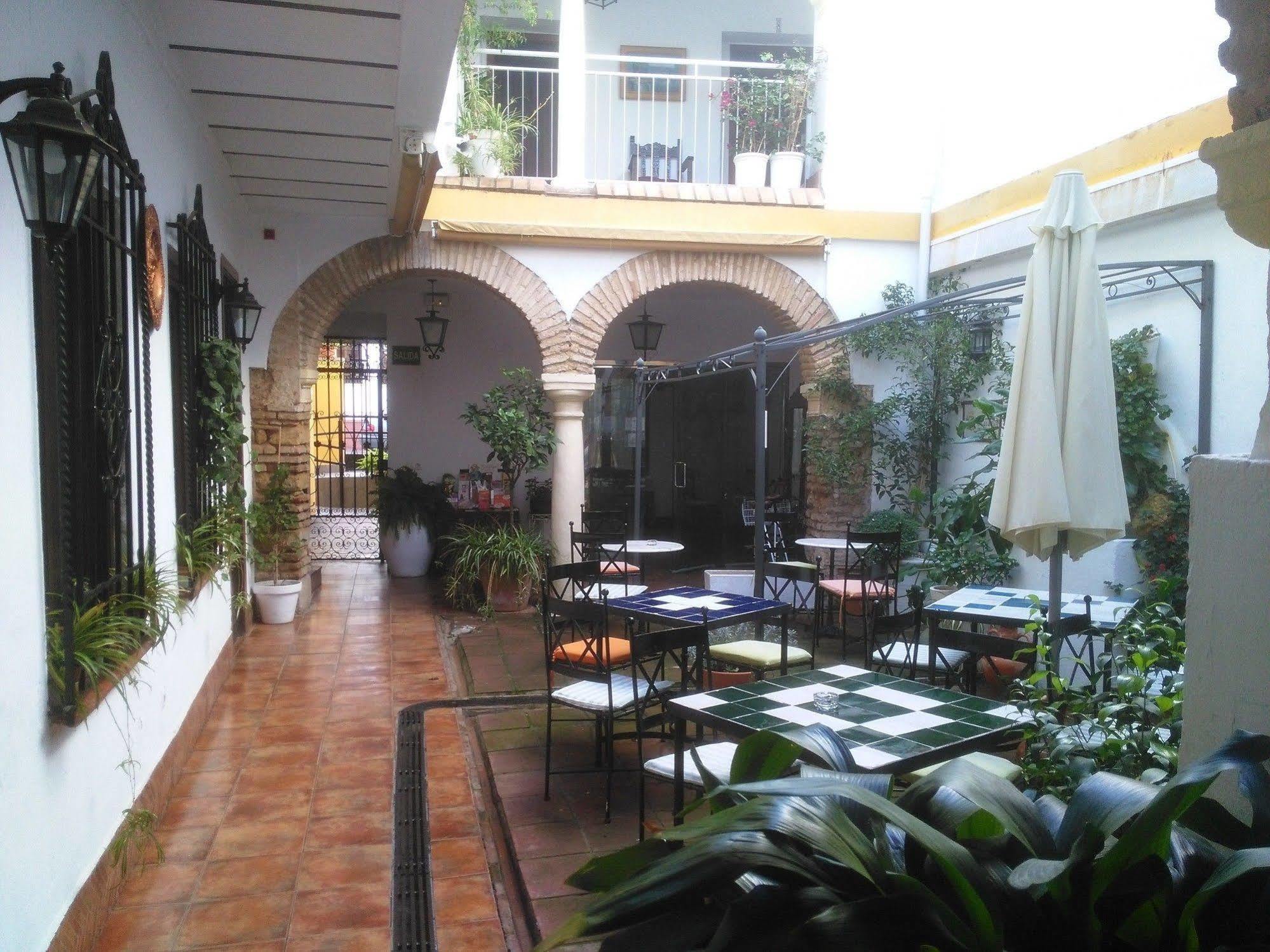 Casa De Naranjos 2*