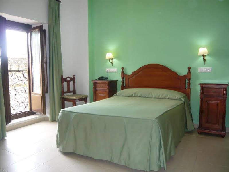 Marisa Hotel 2*
