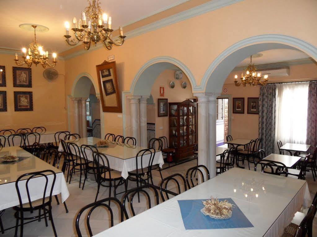 Maestre Hotel *