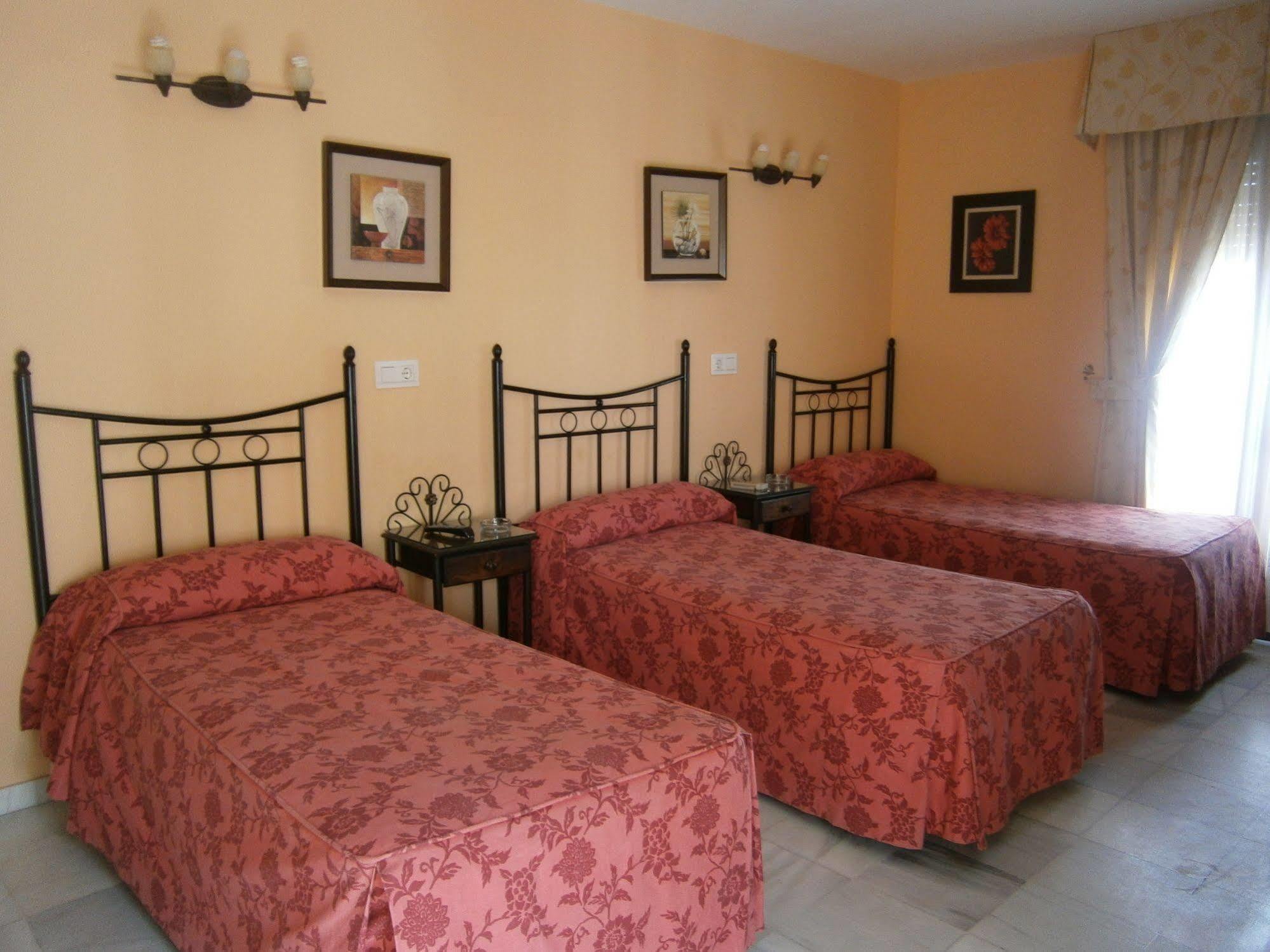 Almanzor Pensión Córdoba
