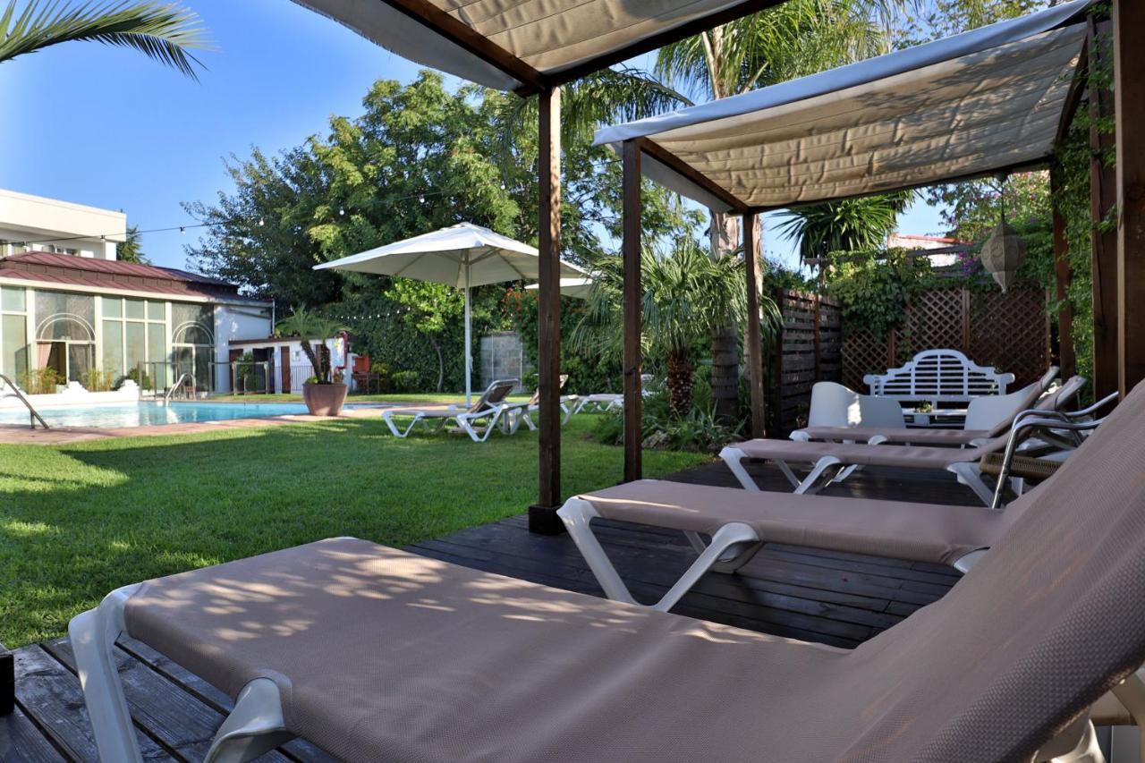 Hotel Oasis