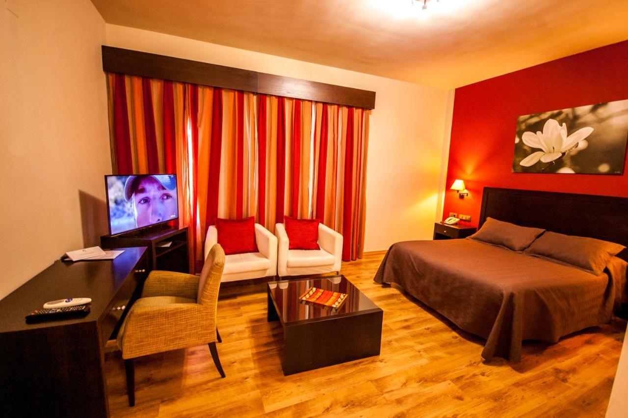 Hotel Atalaya De La Campina