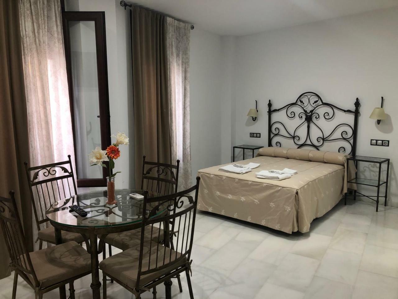 Almanzor Pensión Córdoba
