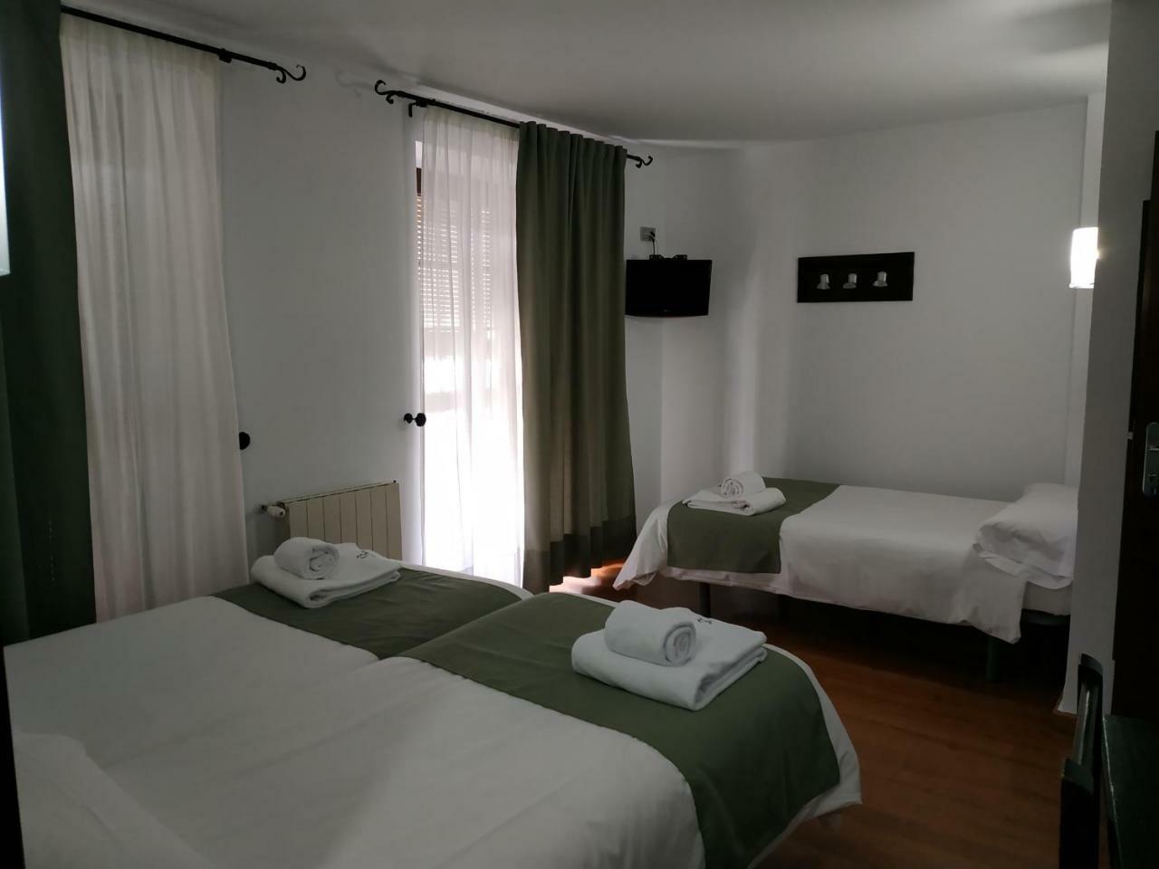 Hostal Esencia De Azahar * Cordoba