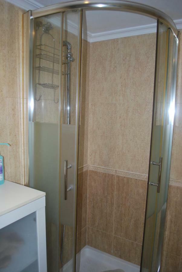 Piscina Y Parking Incluidos, Amplio Piso En Av. Manolete Apartamento