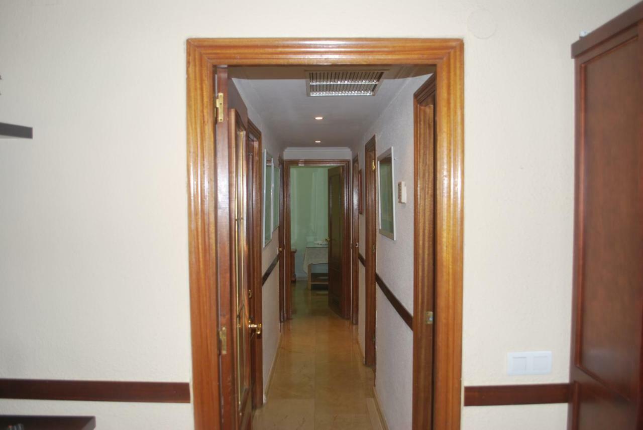 Piscina Y Parking Incluidos, Amplio Piso En Av. Manolete Apartamento *