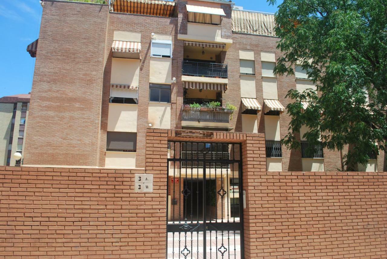 Apartamento Piscina Y Parking Incluidos, Amplio Piso En Av. Manolete *