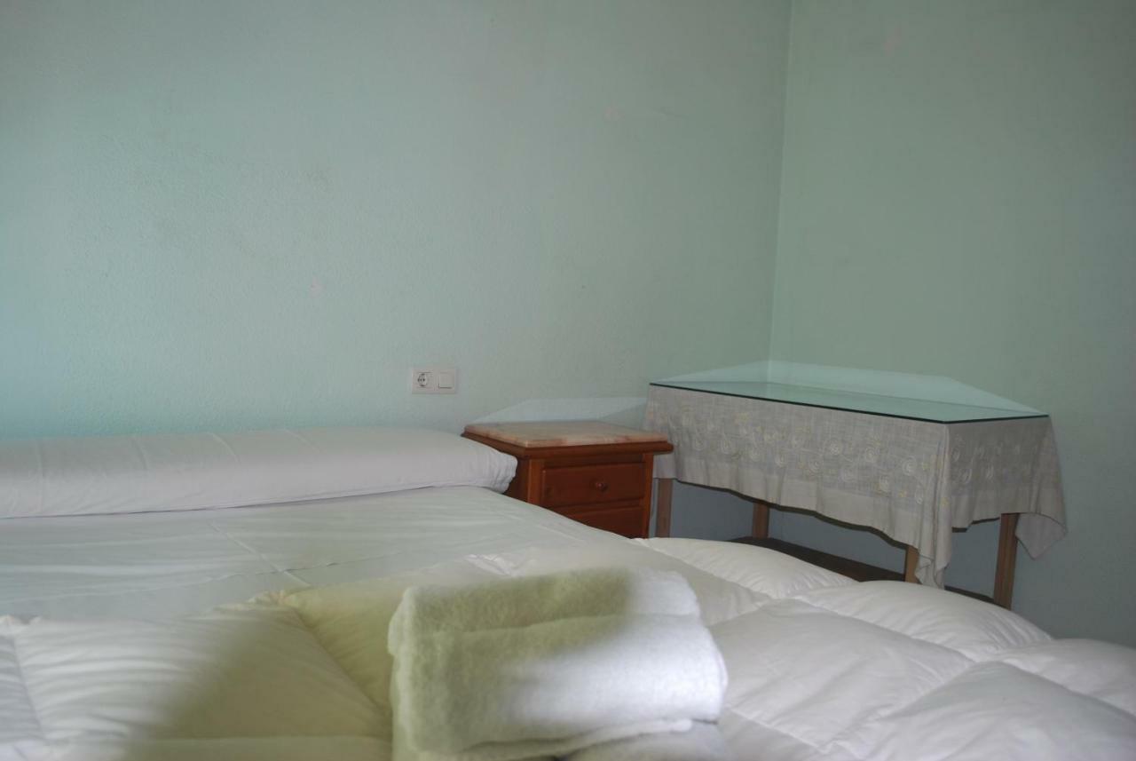 Piscina Y Parking Incluidos, Amplio Piso En Av. Manolete Córdoba
