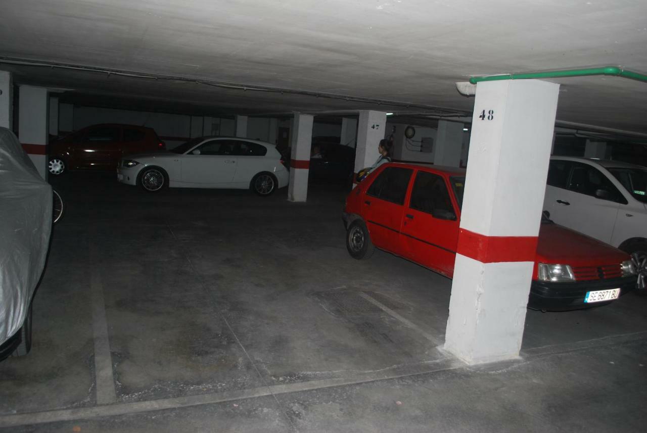 Piscina Y Parking Incluidos, Amplio Piso En Av. Manolete * Córdoba