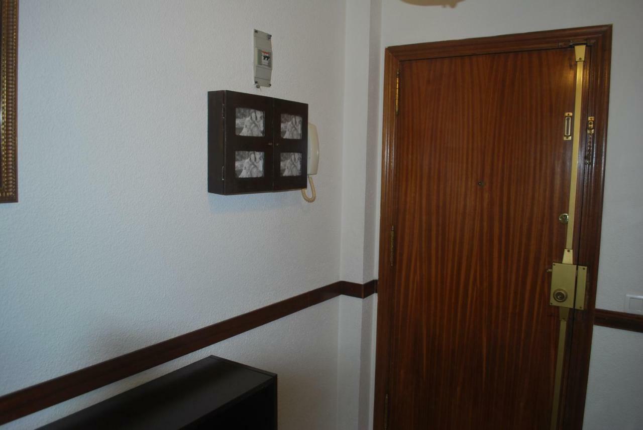 Piscina Y Parking Incluidos, Amplio Piso En Av. Manolete Apartamento Córdoba