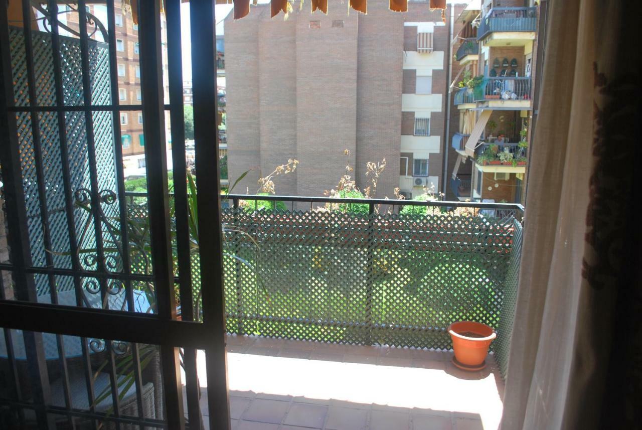 Piscina Y Parking Incluidos, Amplio Piso En Av. Manolete * Córdoba