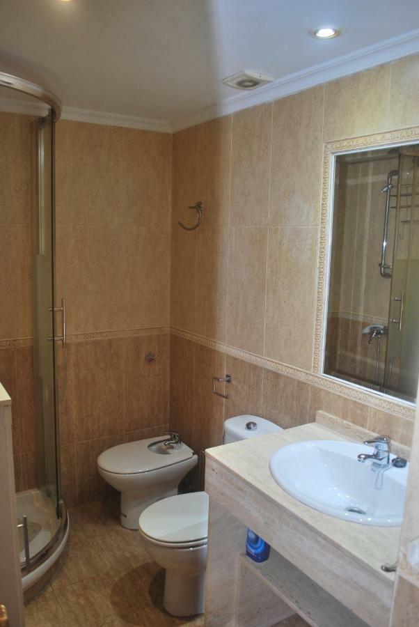 Piscina Y Parking Incluidos, Amplio Piso En Av. Manolete Apartamento Córdoba