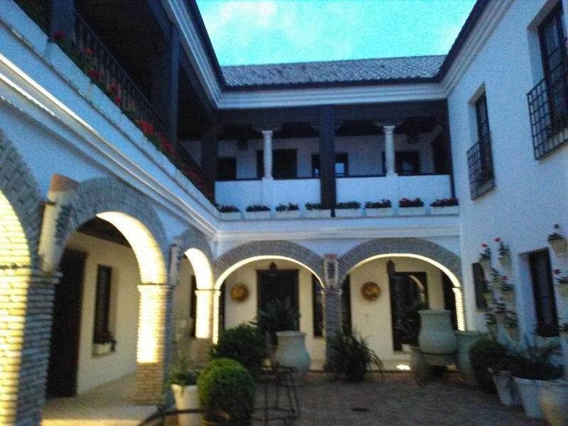 Aparthotel La De Pilar