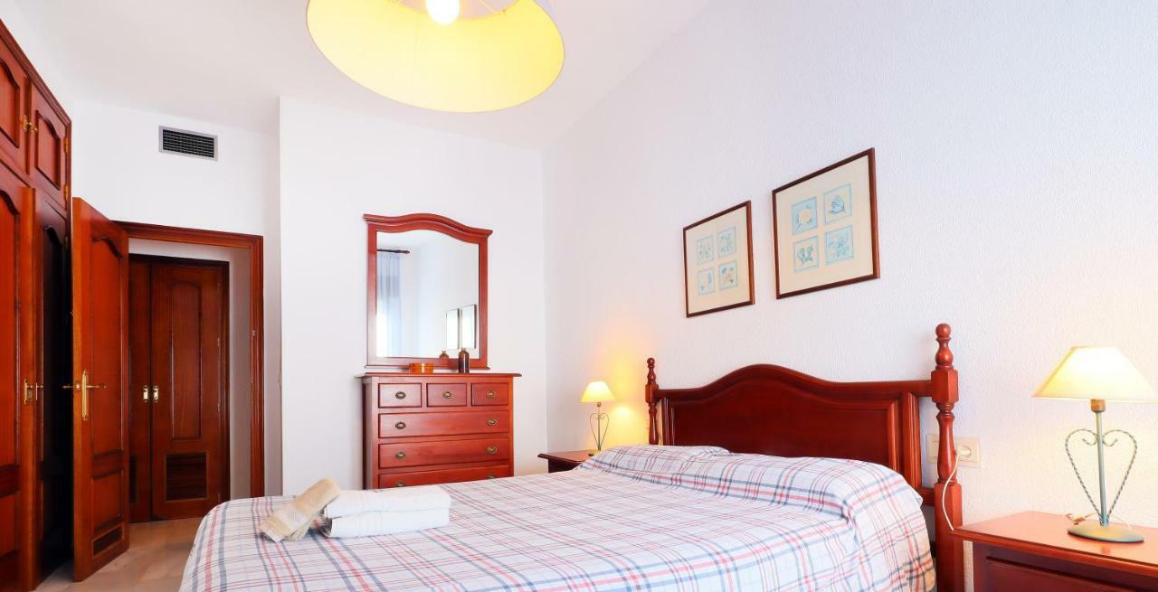 Cardenal Toledo & Free Parking