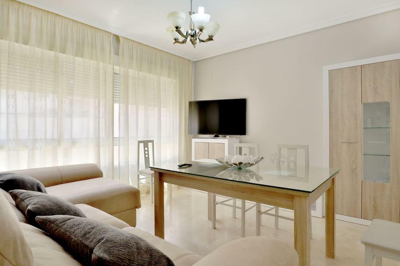 Apartment Duque De Hornachuelos, Parking En Pleno Centro *