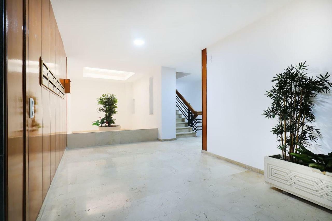 Apartment Duque De Hornachuelos, Parking En Pleno Centro