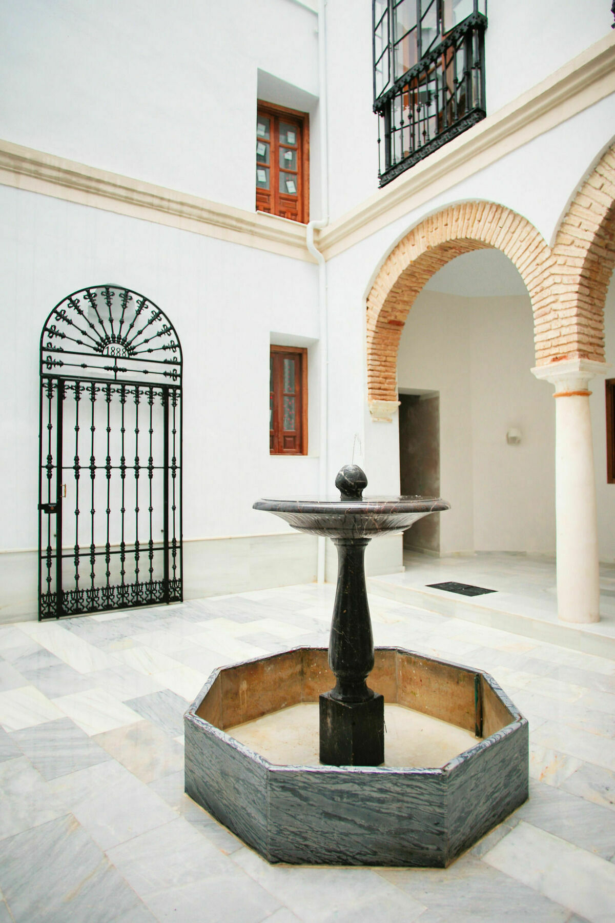 Oyo Leiva Pensión 3*