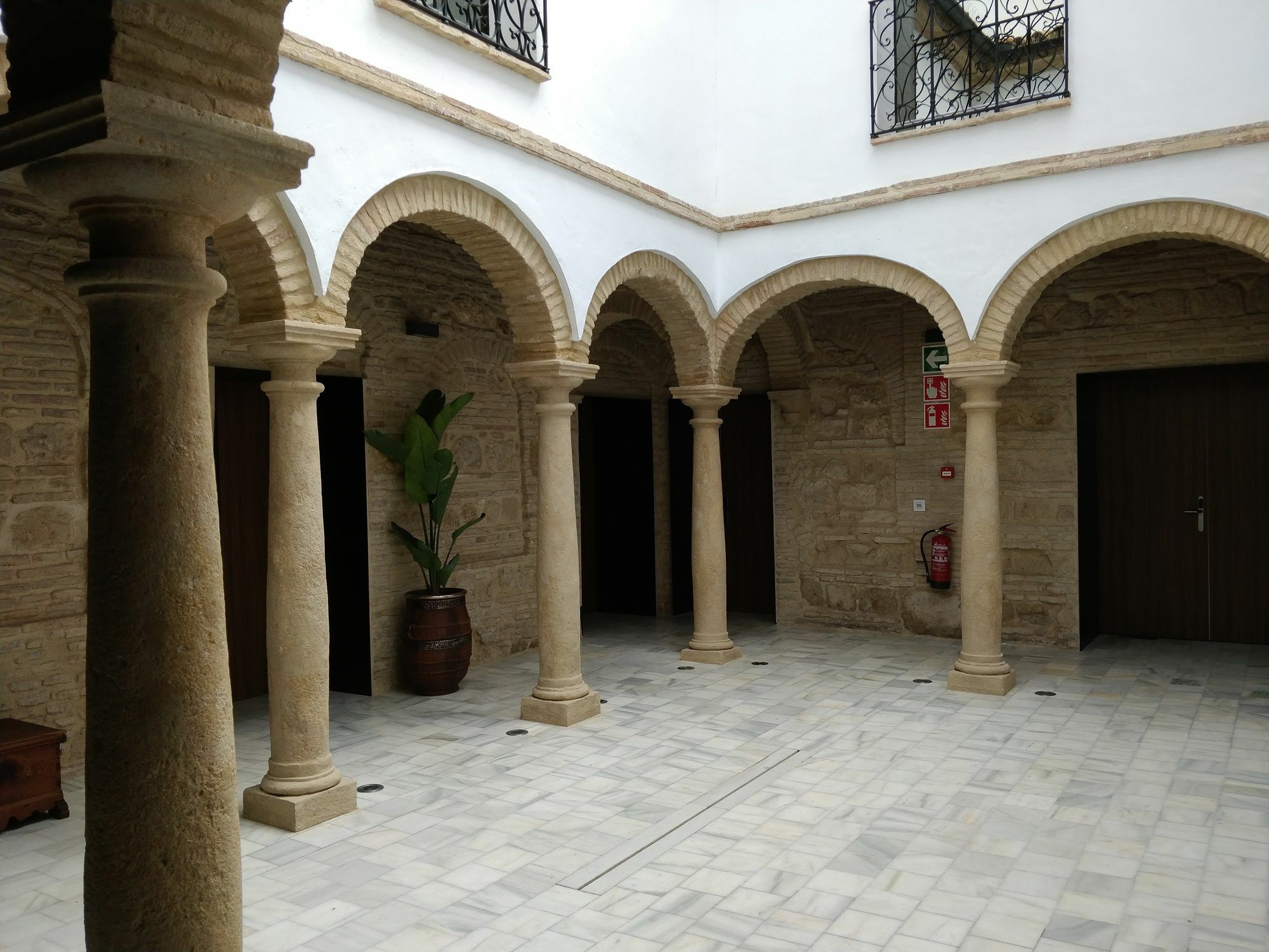 Patios Del Orfebre Guest house *