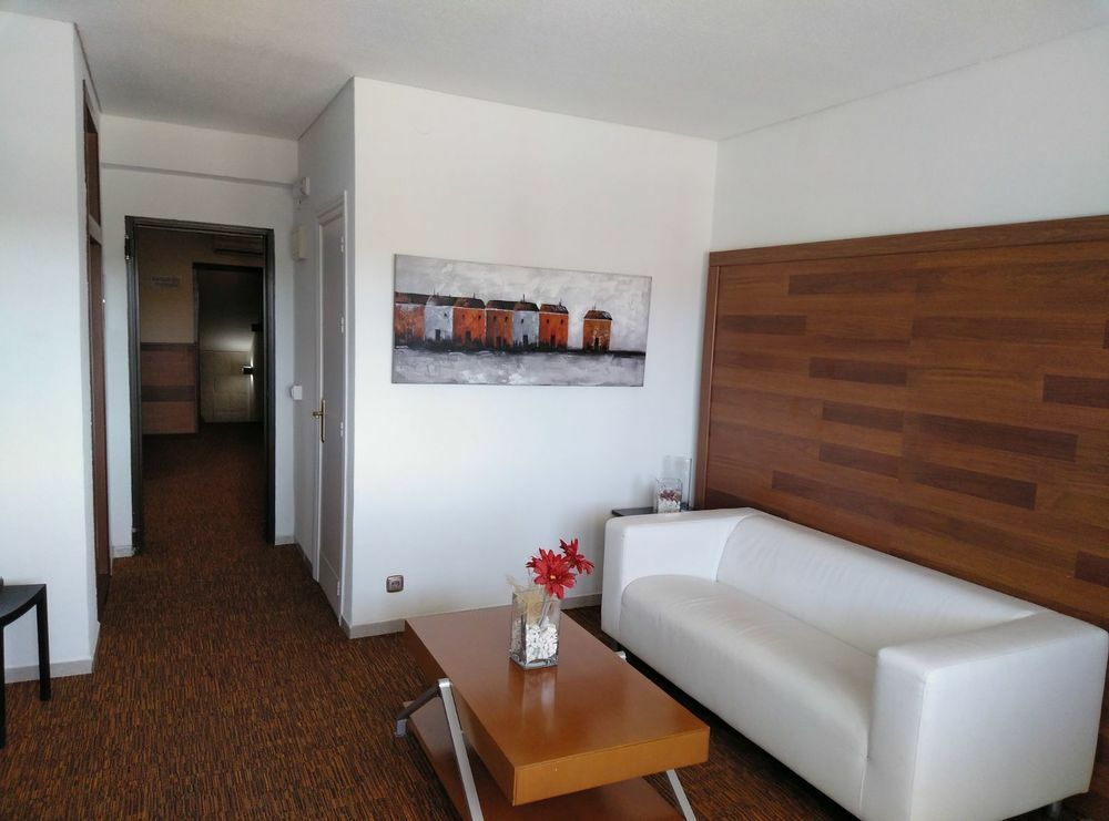 Hotel Manjares 2*