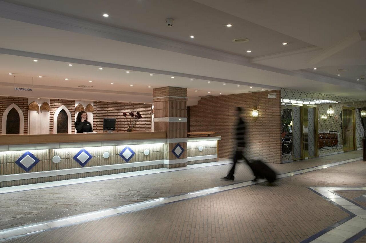 Maciá Alfaros Hotel 4*