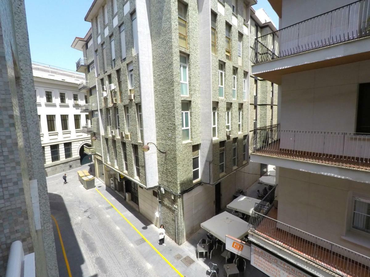 Apartment Eduardo Lucena 5, Alcazar *