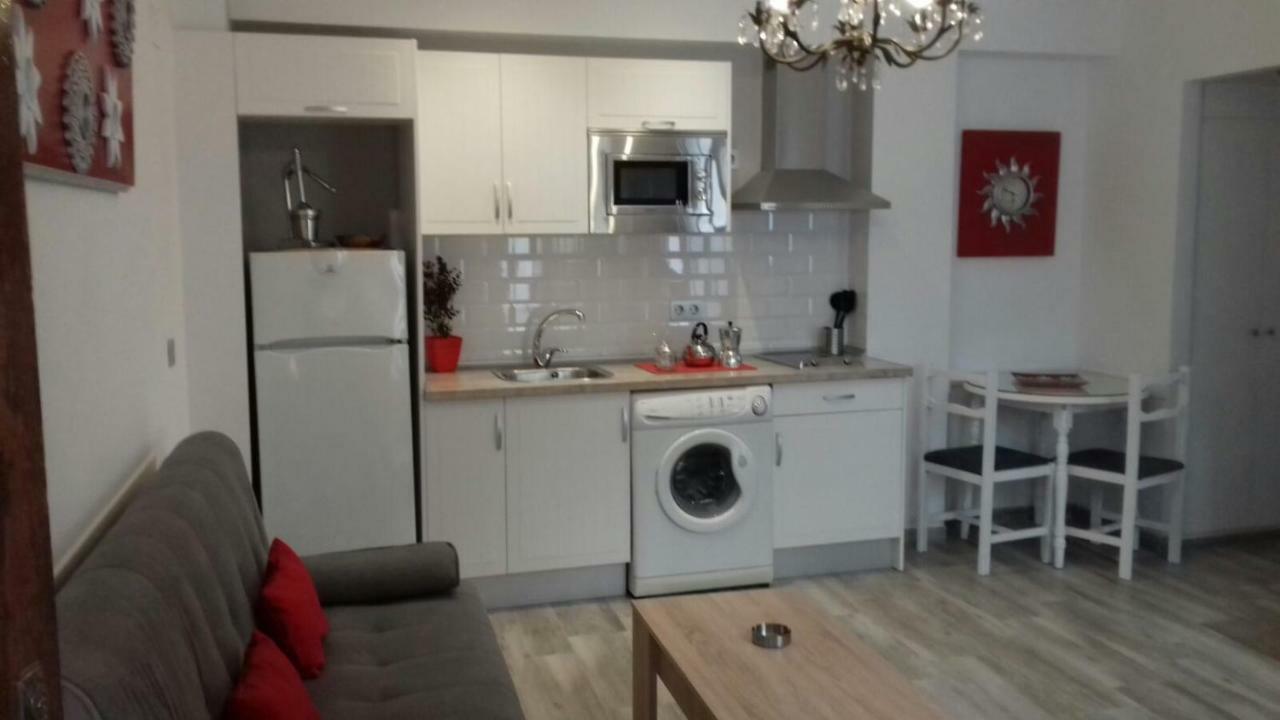 Pompeyos Apartment *