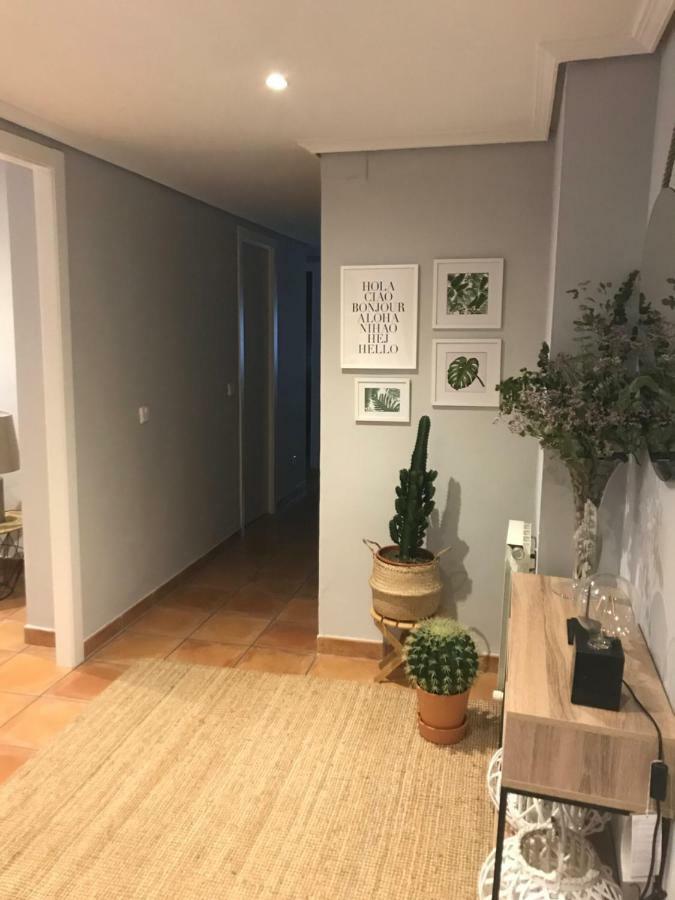Doblas , Parking Gratis Apartment