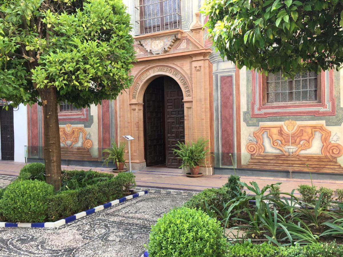 Patio De Lineros *